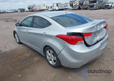 2012 Hyundai Elantra Gls (Ulsan Plant) z USA, uszkodzony, nr VIN KMHDH4AE4CU261538